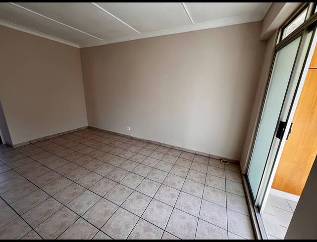 1.5 BEDROOM APARTMENT FOR SALE IN BULWER
